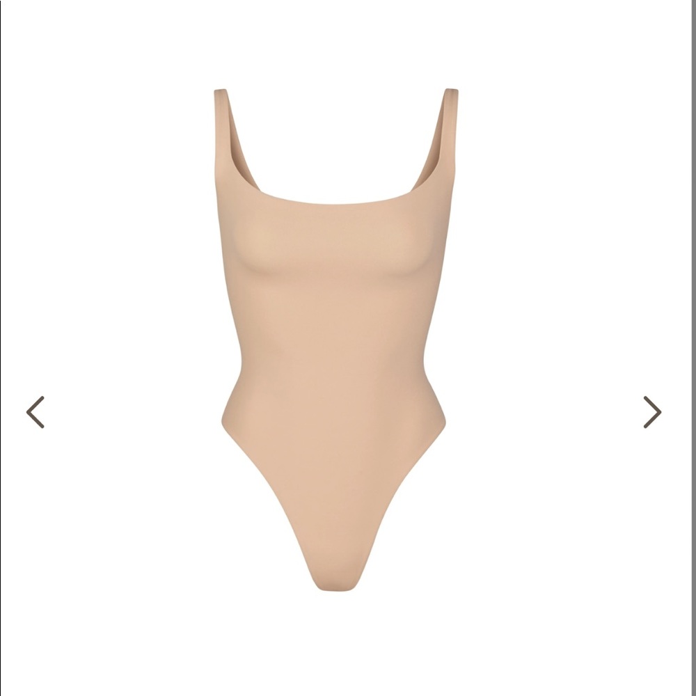 NWT Skims Fits Everyone bodysuit
